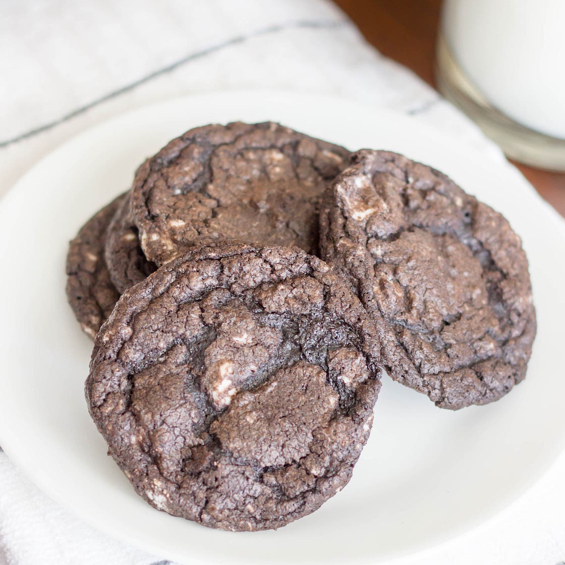 Copycat Great American Cookie Company Domino Cookies : Kendra's Treats