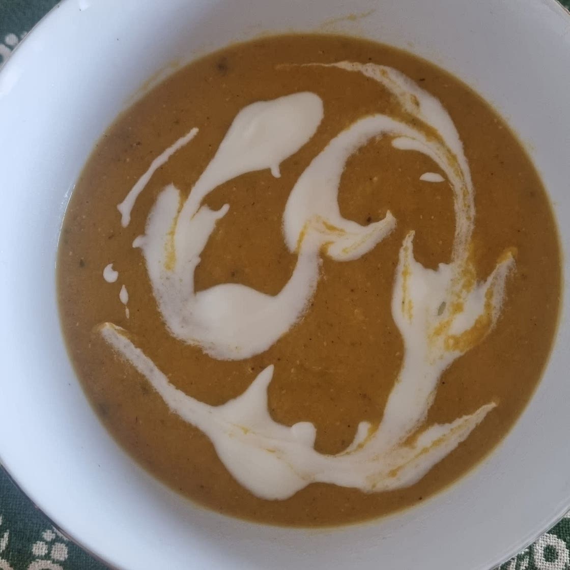 Spiced carrot & lentil soup