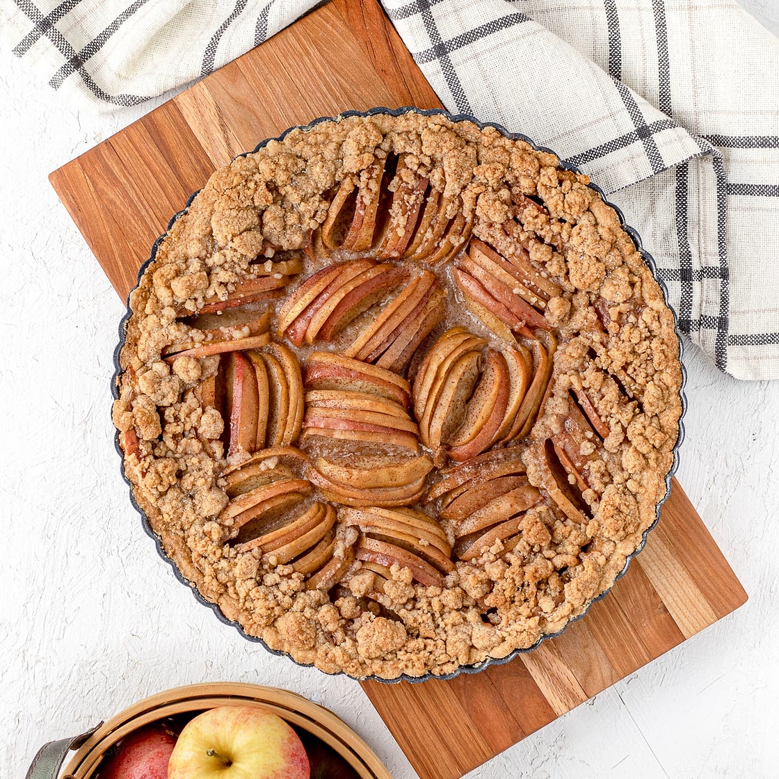 Apple Crumble Tart