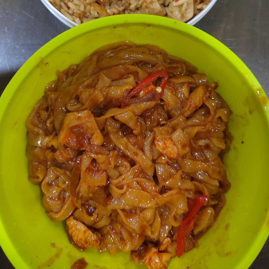 Kuey Teow goreng lembab
