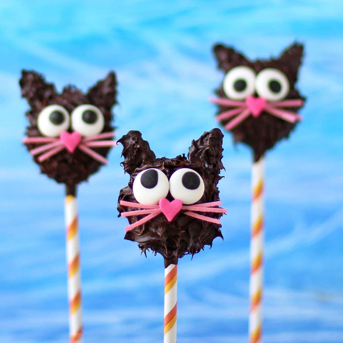 Halloween Treats - Peanut Butter Fudge Filled Black Cat Pops