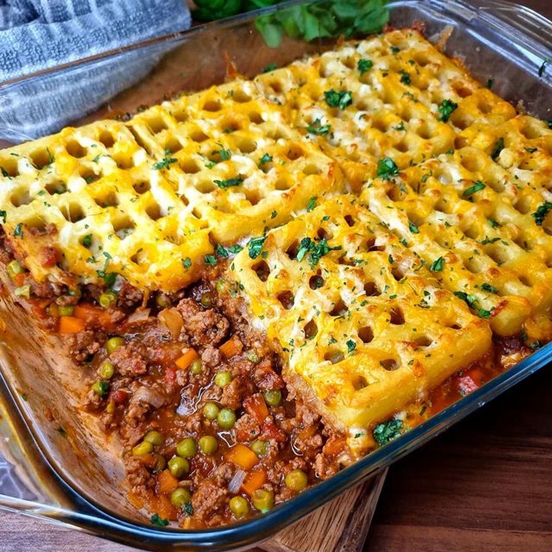 Cheesy Potato Waffle Topped Cottage Pie. ❤️