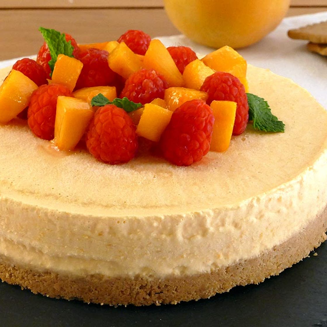 Tarta fría de queso y melocotón