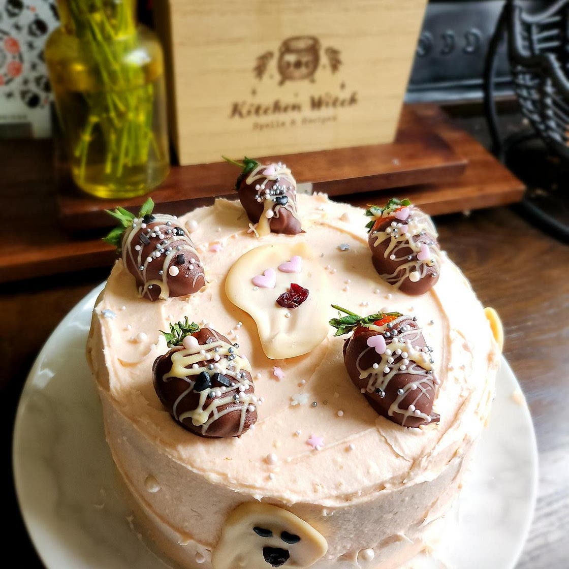 Vegan Strawberry Cake - Halloween Straw-BOO-ry Cake