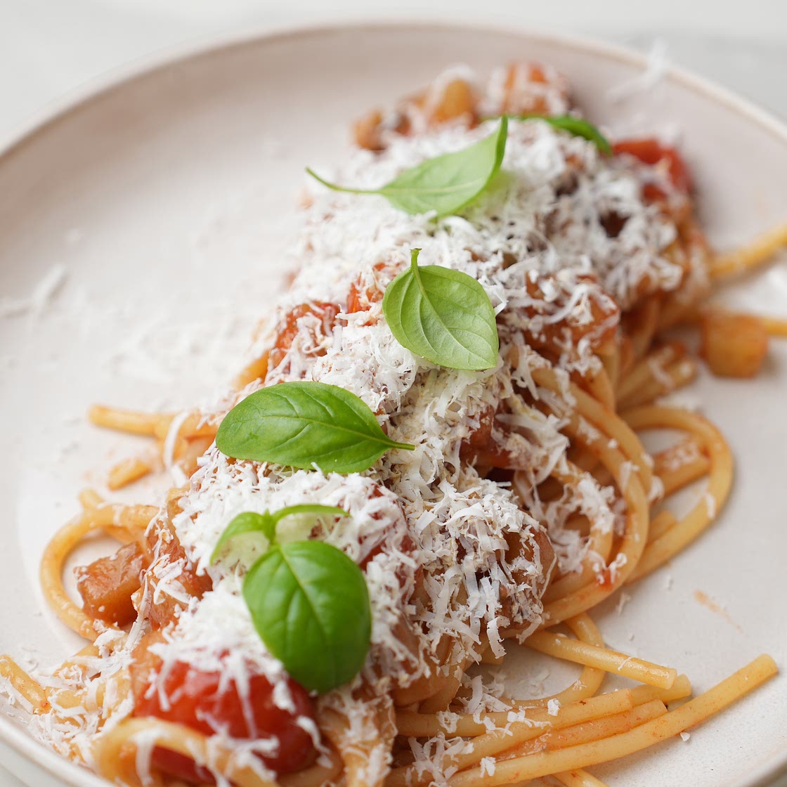 Spaghetti alla norma - Aubergine and tomato pasta