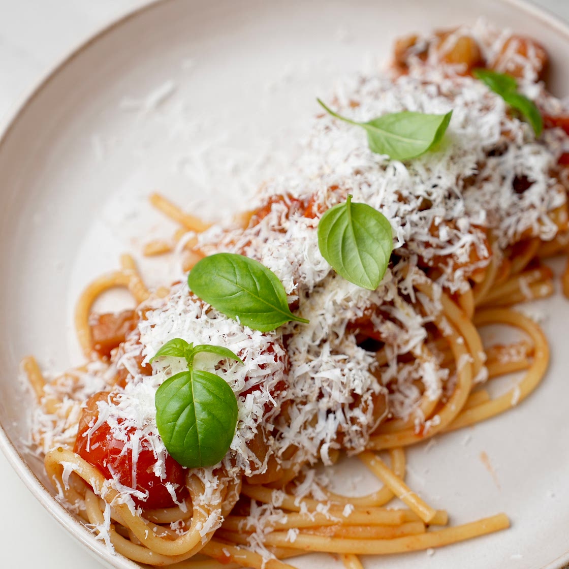 ITALIANO - Spaghetti alle melanzane, pomodoro e ricotta