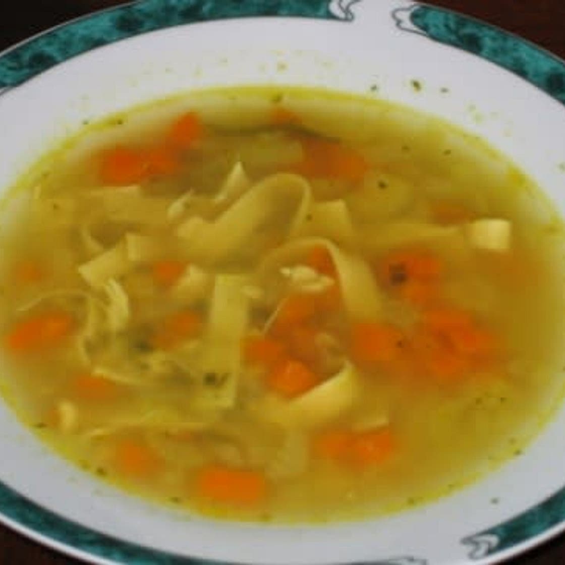 Soupe au poulet et nouille