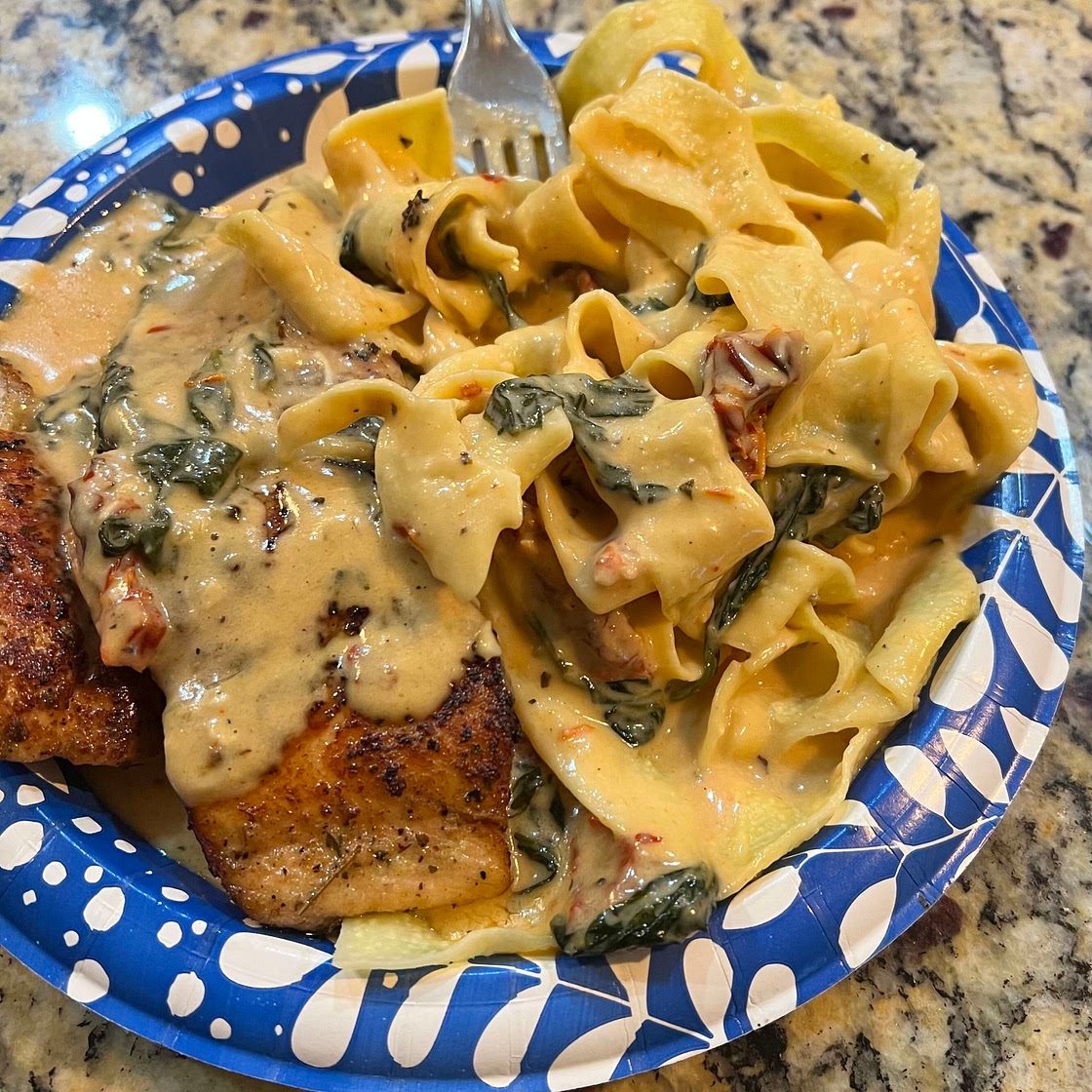 Creamy Tuscan Salmon Pasta with Spinach and Sun-Dried Tomato