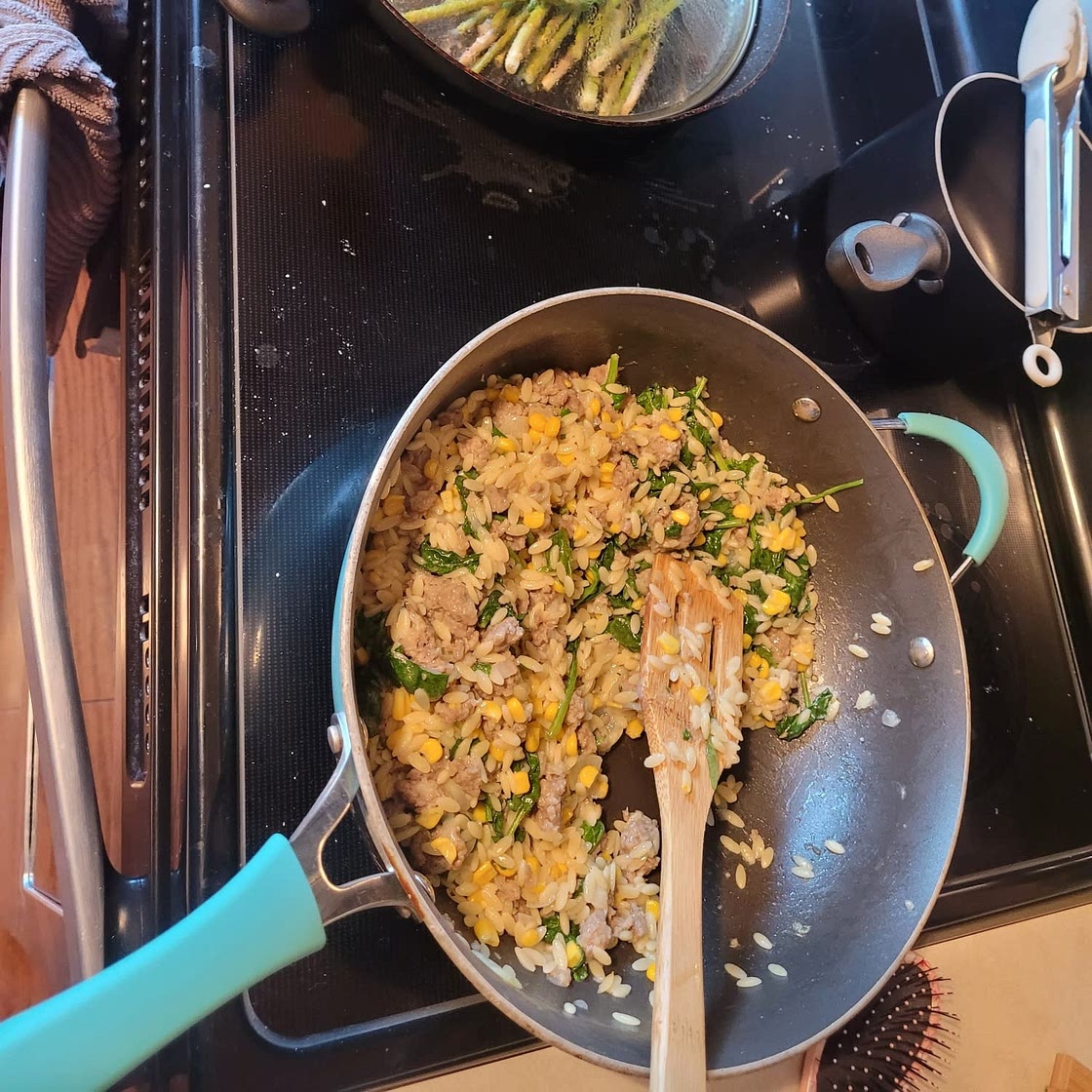 One-Pot Orzo with Sausage, Spinach and Corn