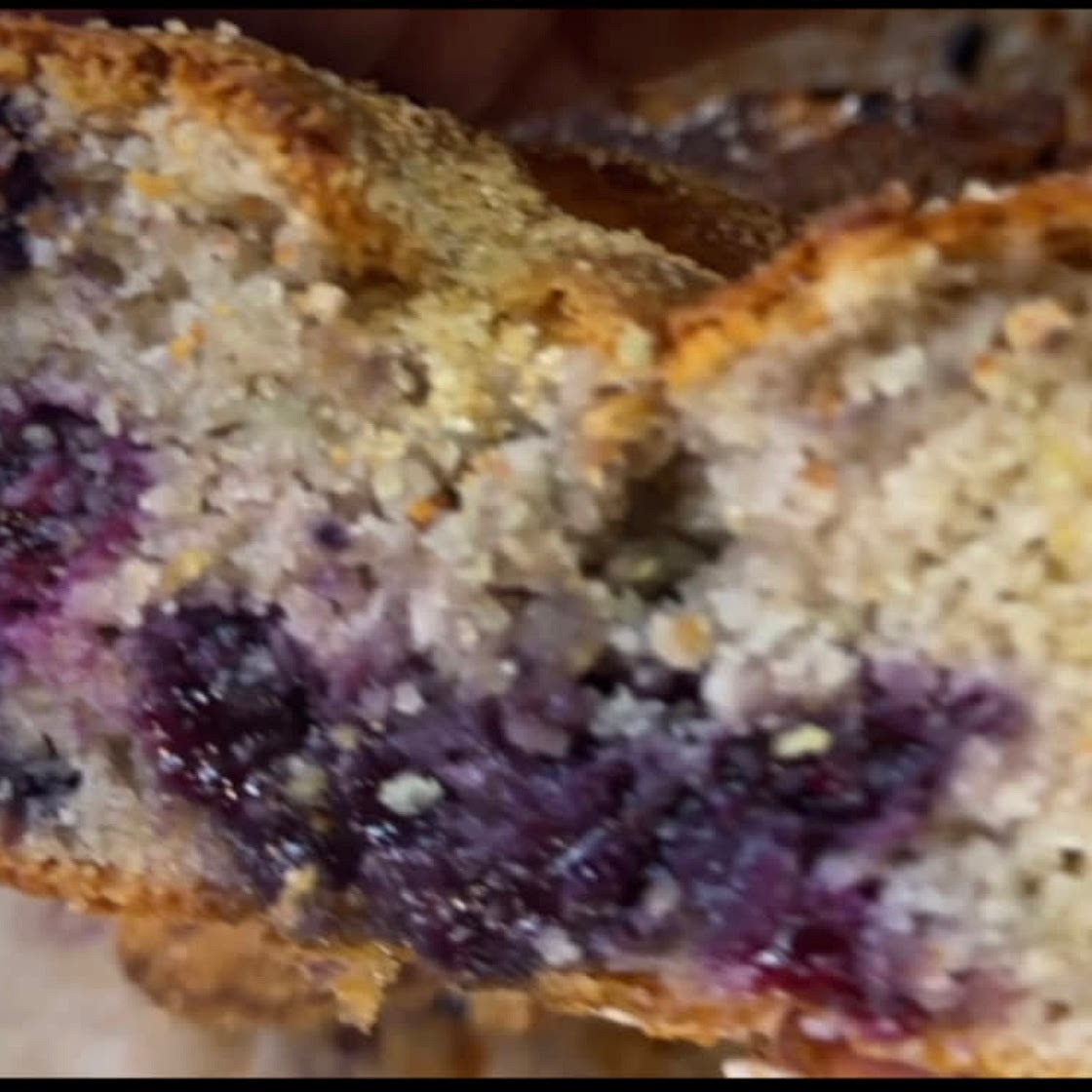 5 Minute lemon and blueberry cake