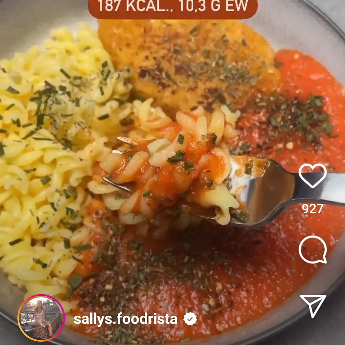 Nudeln mit Paprika Tomatensauce