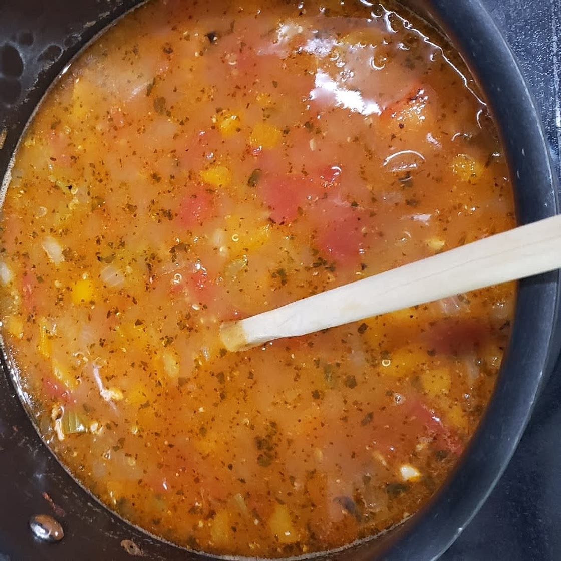 Slow Cooker Chipotle Chicken and Avocado Rice Soup