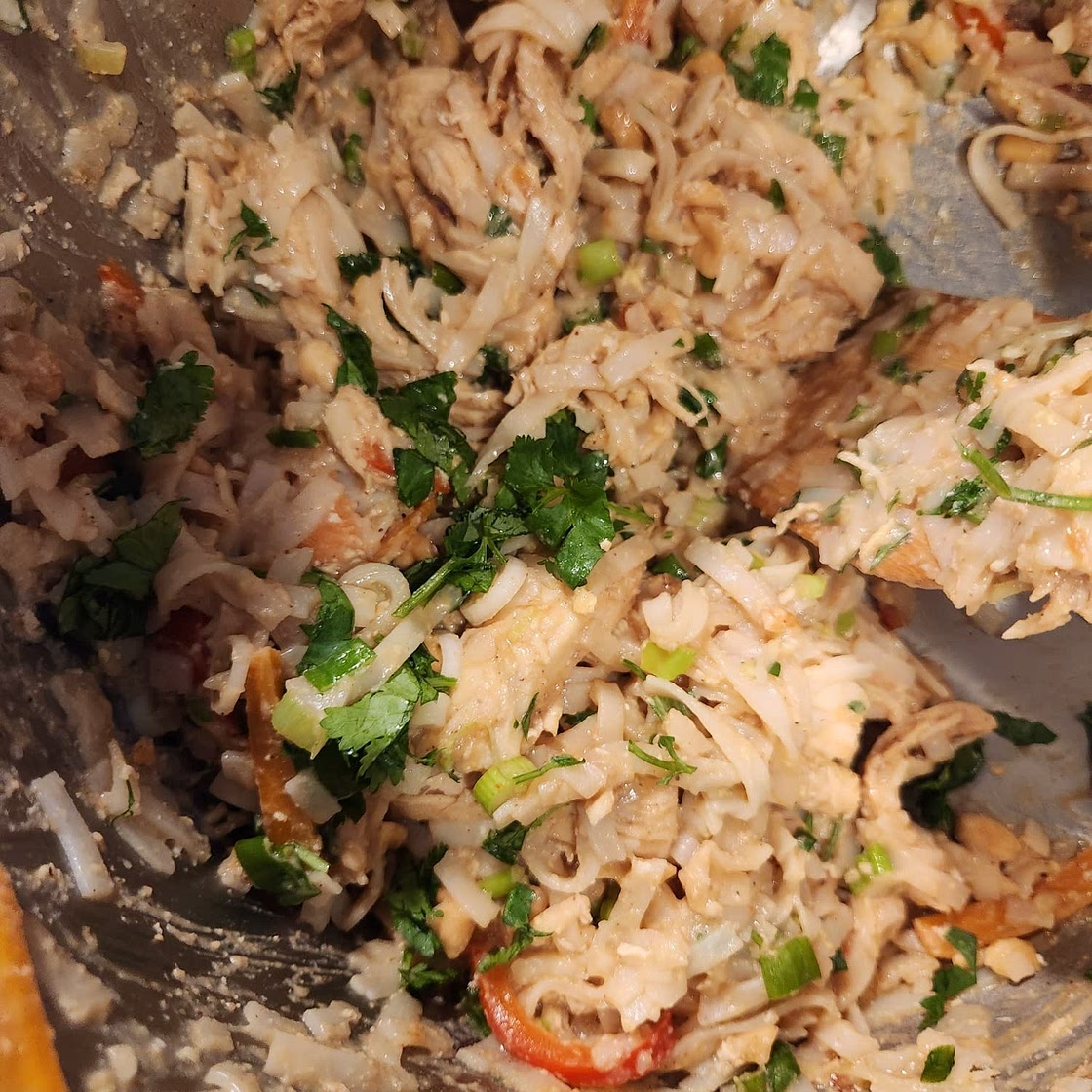 Easy Spicy Chicken Pad Thai