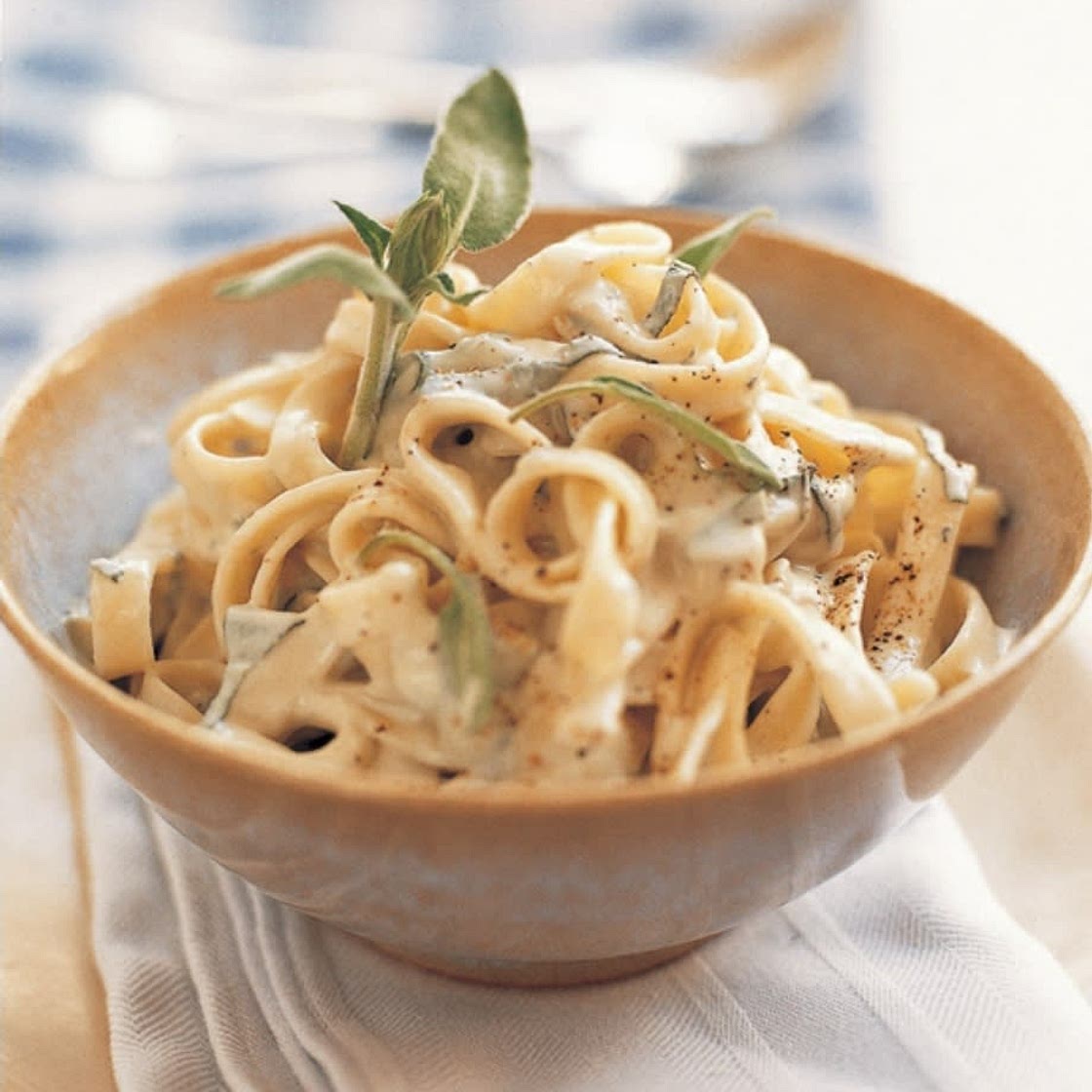 fettuccine with gorgonzola sauce