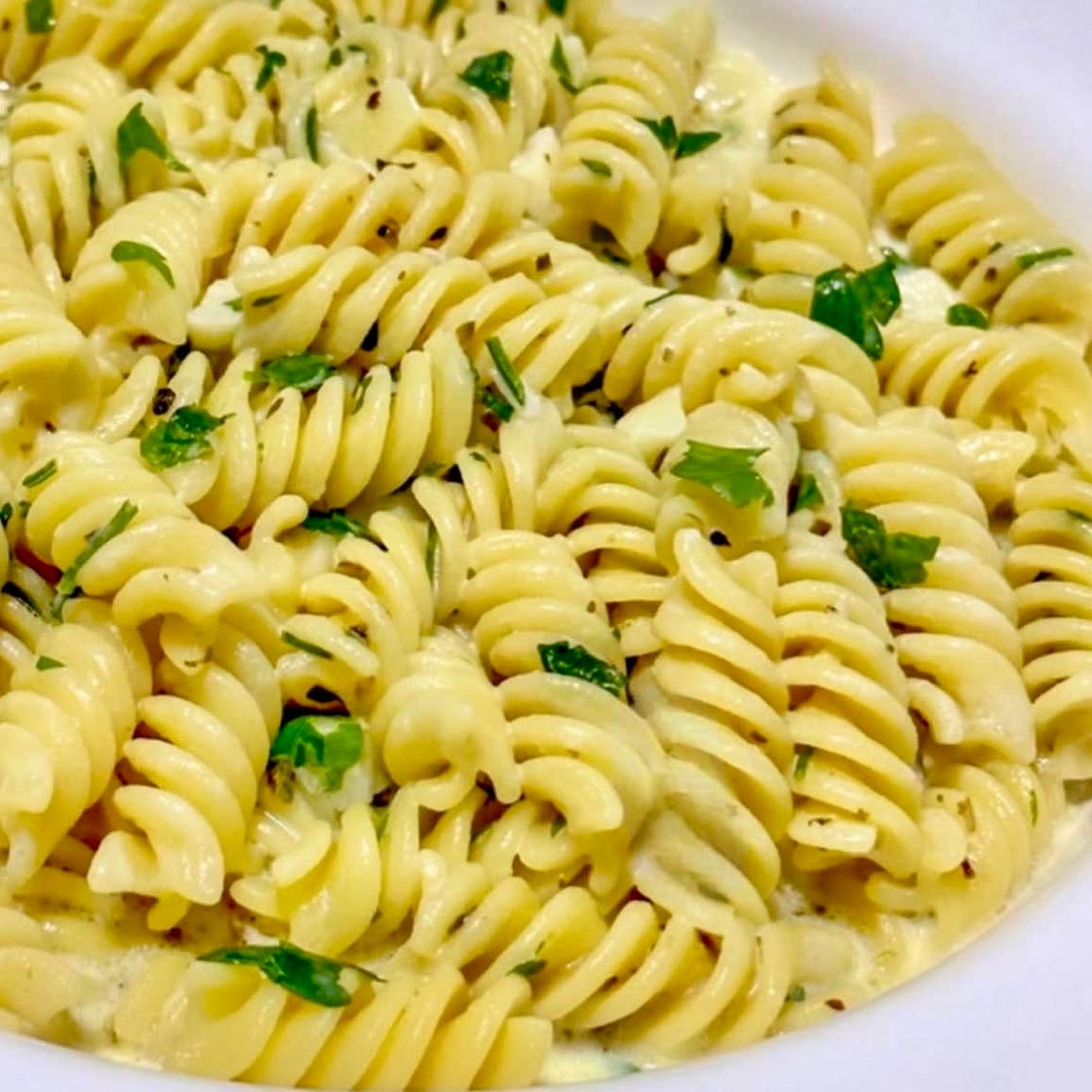 Creamy Garlic Fusilli