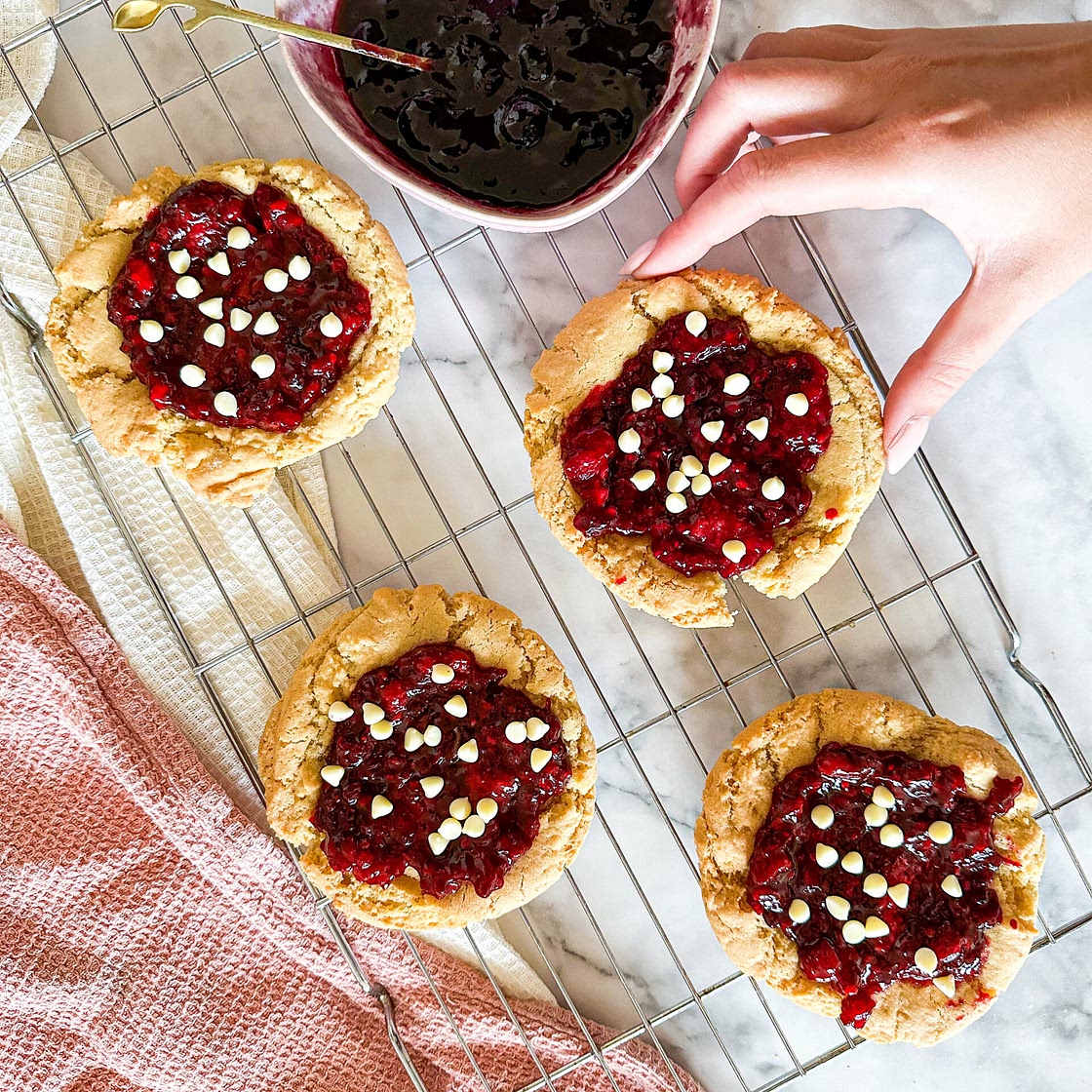 Blackberry and White Chocolate Cookies
