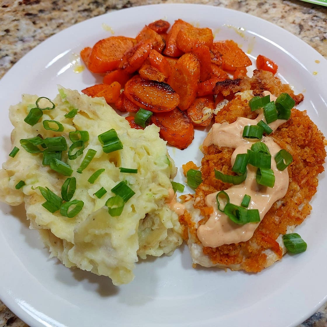 Crispy Kickin’ Cayenne Chicken Cutlets with Mashed Potatoes, Carrots & a Honey Drizzle