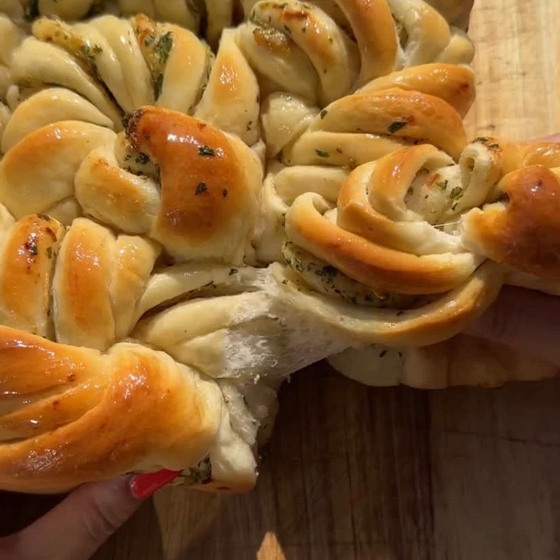 Soft and buttery garlic twisty buns 