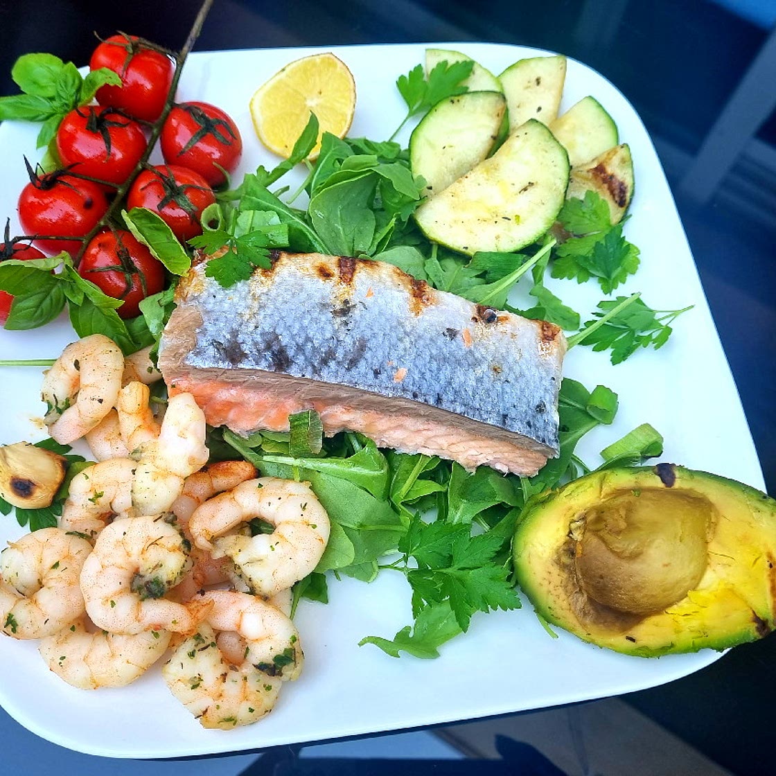 Mediterrane Fischplatte vom Grill