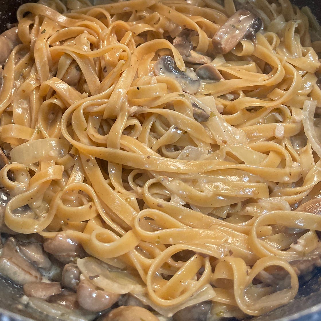 One Pot Creamy Mushroom Pasta
