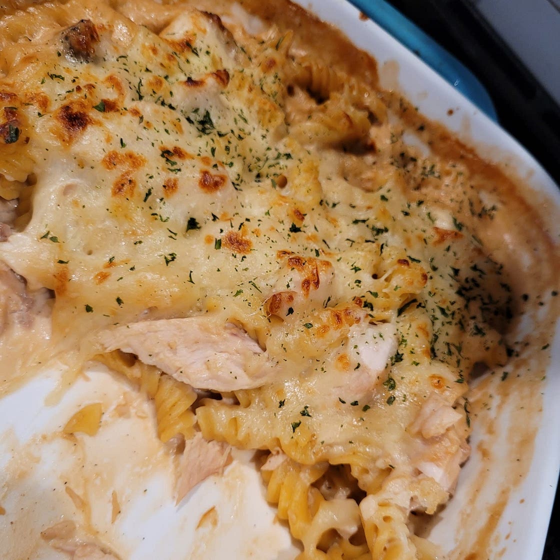 Dump and Bake Chicken Alfredo Pasta Casserole