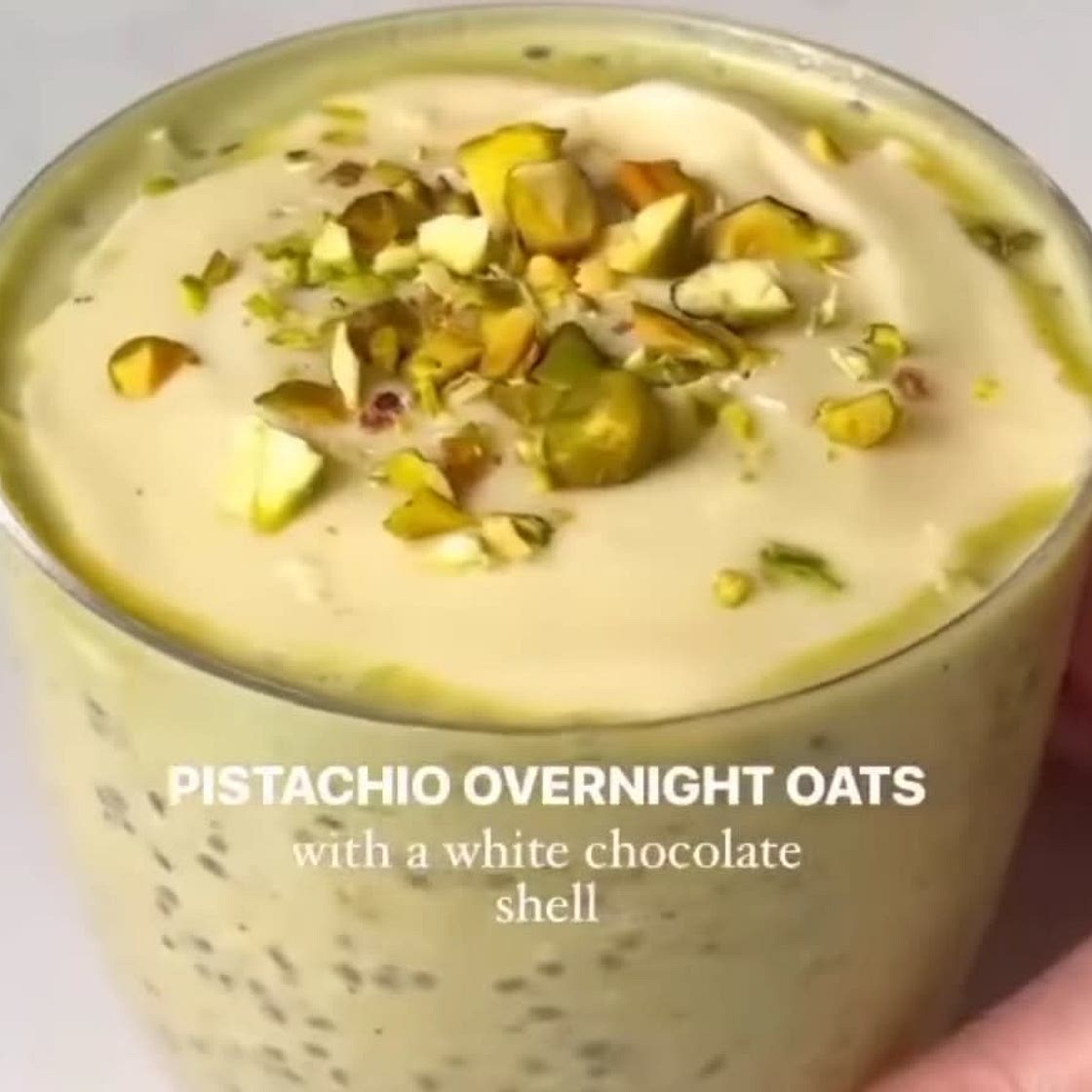 Pistachio overnight oats