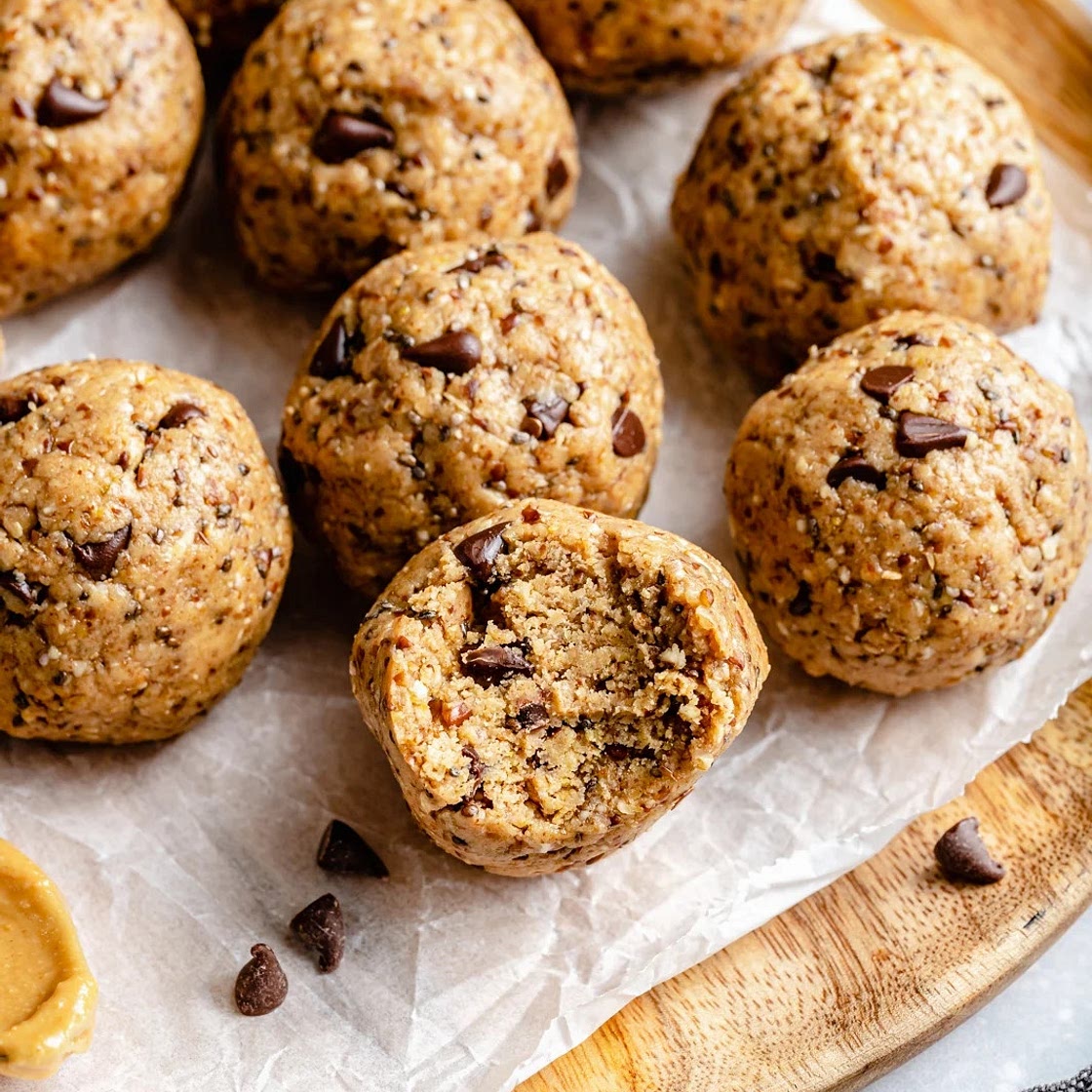 5-MINUTE PROTEIN PEANUT BUTTER ENERGY BITES