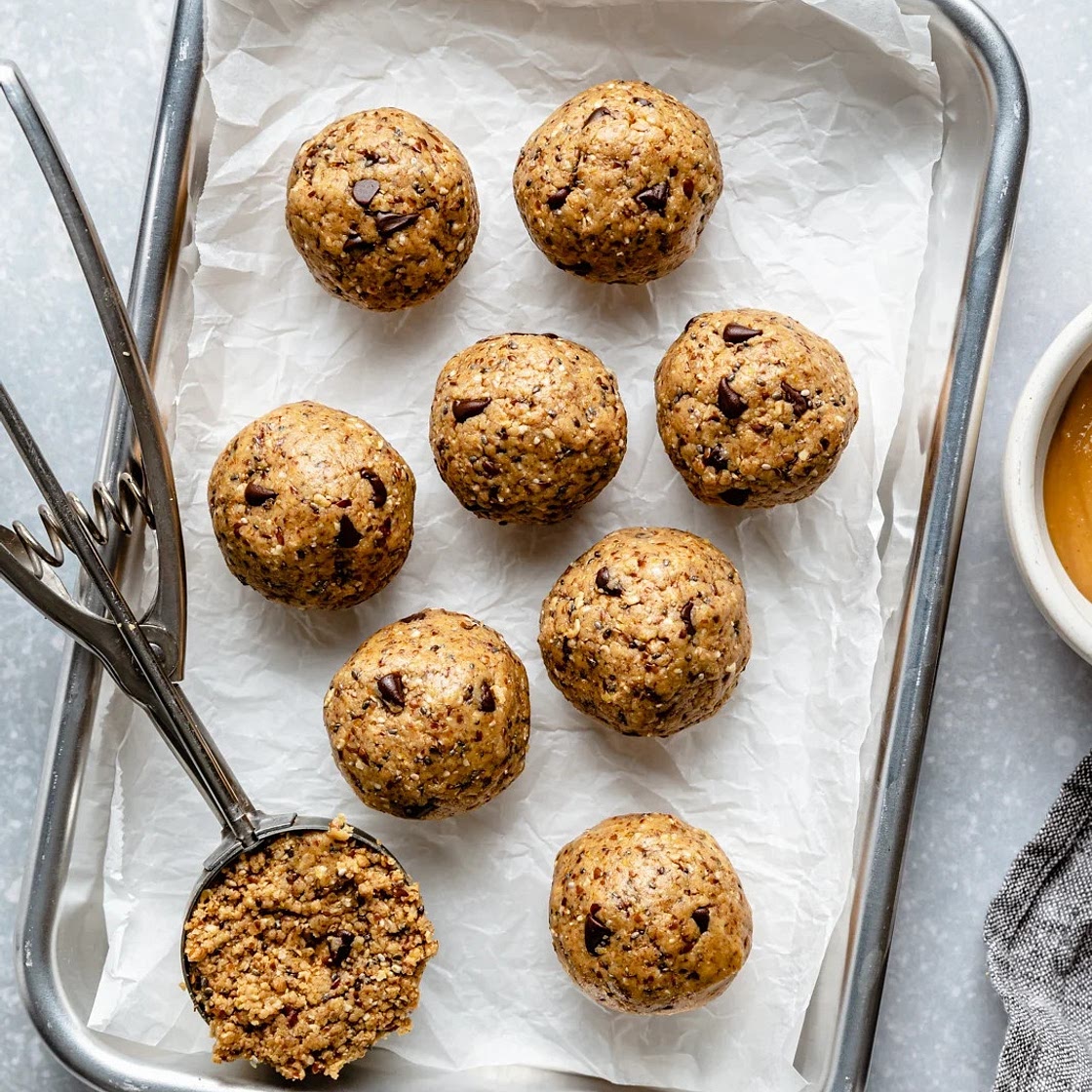 5-MINUTE PROTEIN PEANUT BUTTER ENERGY BITES