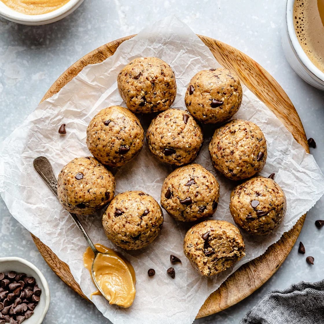5-MINUTE PROTEIN PEANUT BUTTER ENERGY BITES