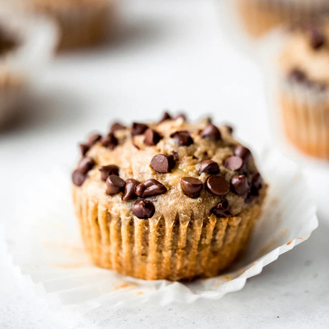 HEALTHY PEANUT BUTTER BANANA MUFFINS