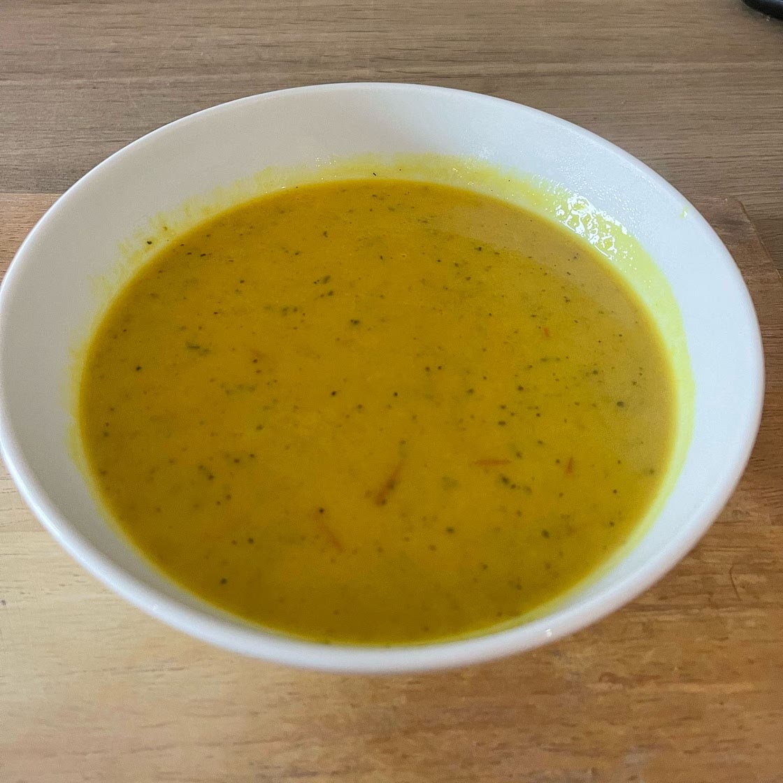 Courgette & tomato soup