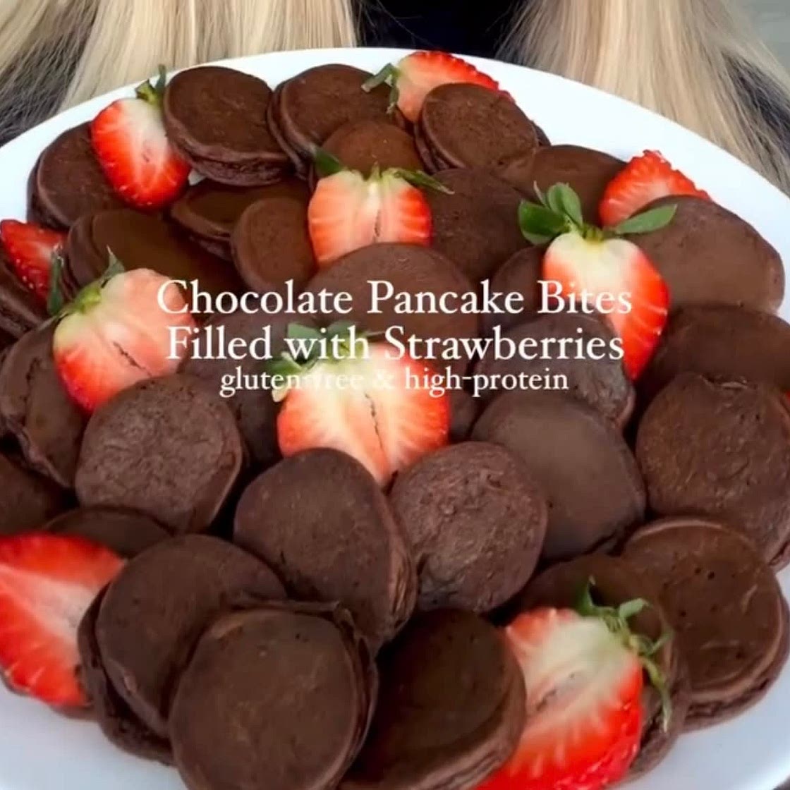 Healthy Chocolate Pancake Bites Filled with Strawberries