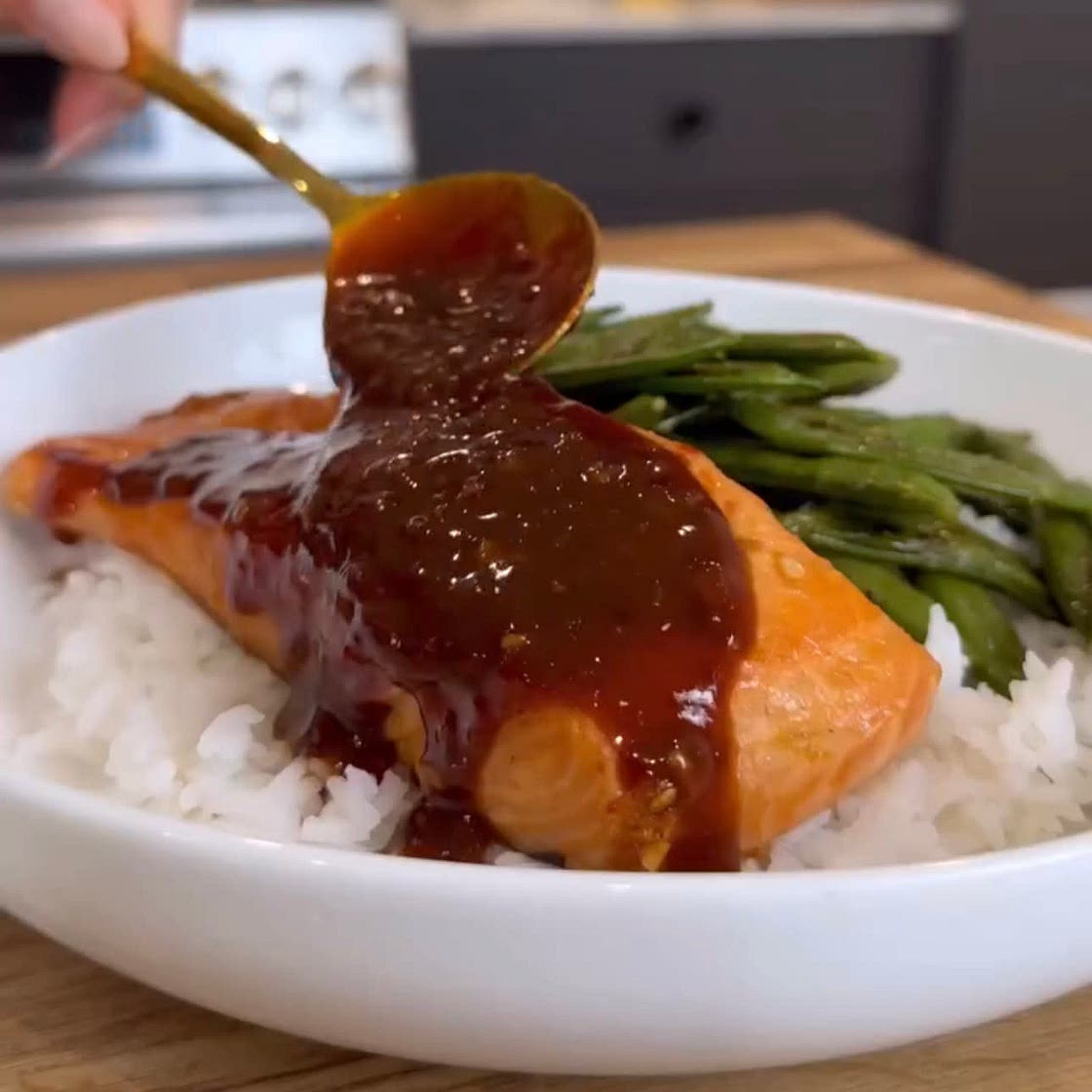  Salmon with Sesame Glaze