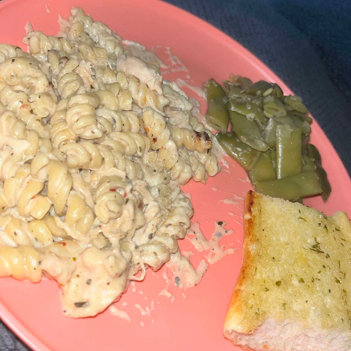 Instant Pot Garlic Parmesan Chicken Pasta 