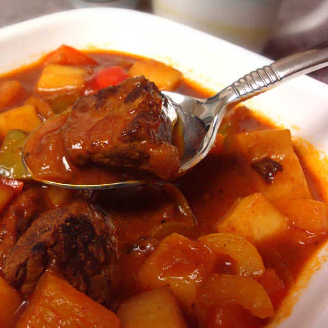 Traditional German Hearty Goulash Soup Recipe-Oma’s Gulaschsuppe