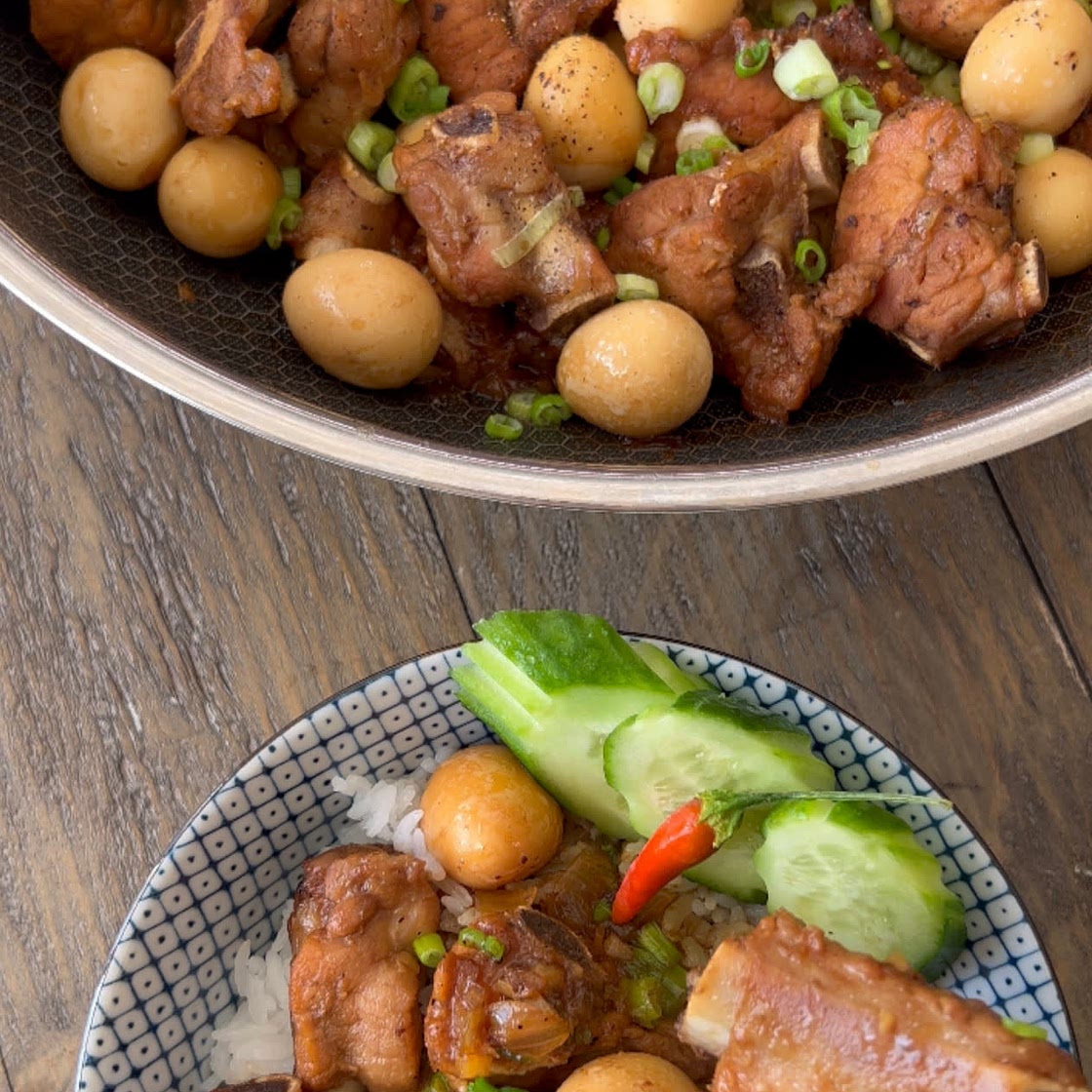 Caramelized pork ribs with eggs 