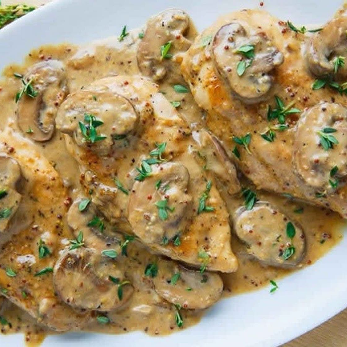 Poulet à la moutarde et aux champignons