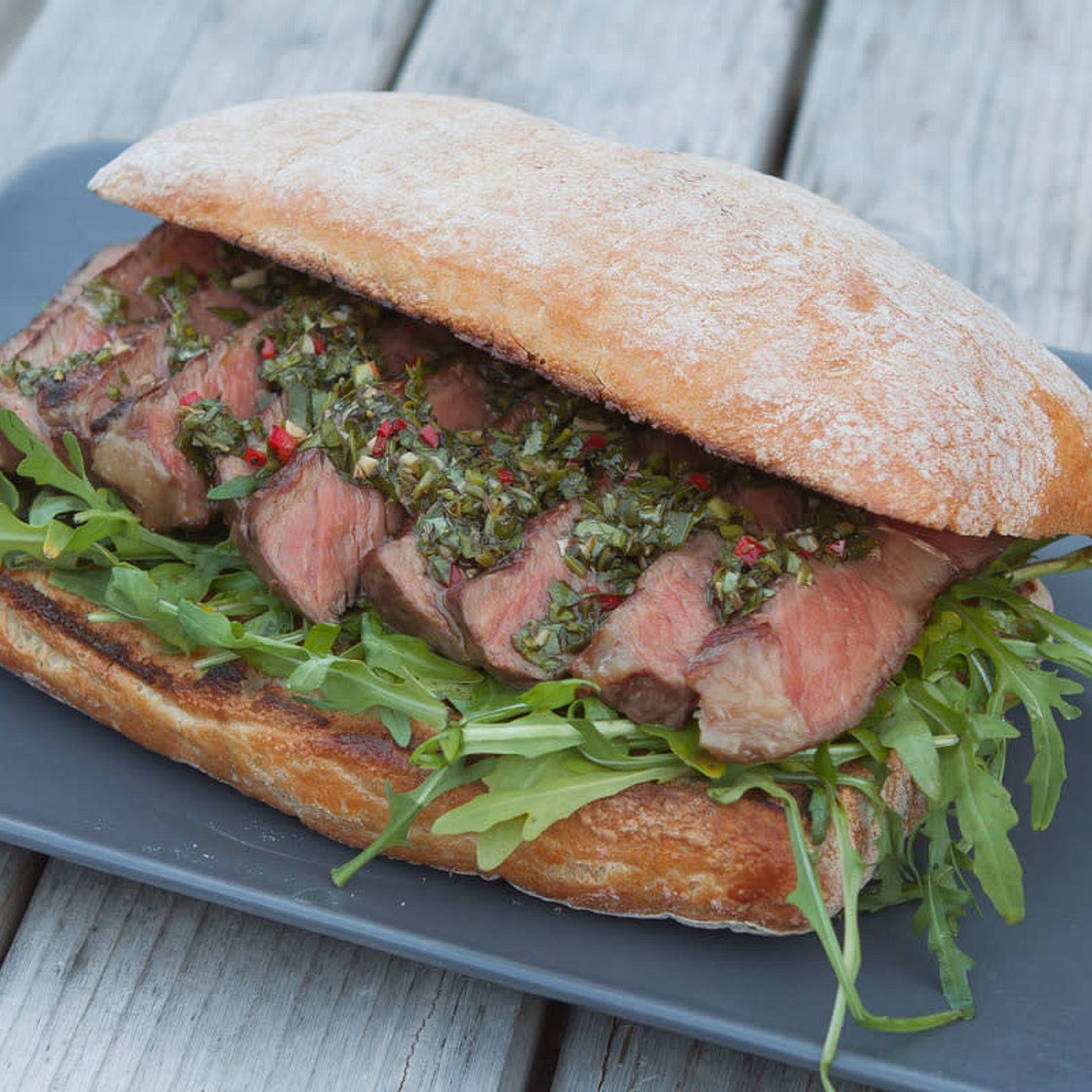 Steak sandwich au chimichurri