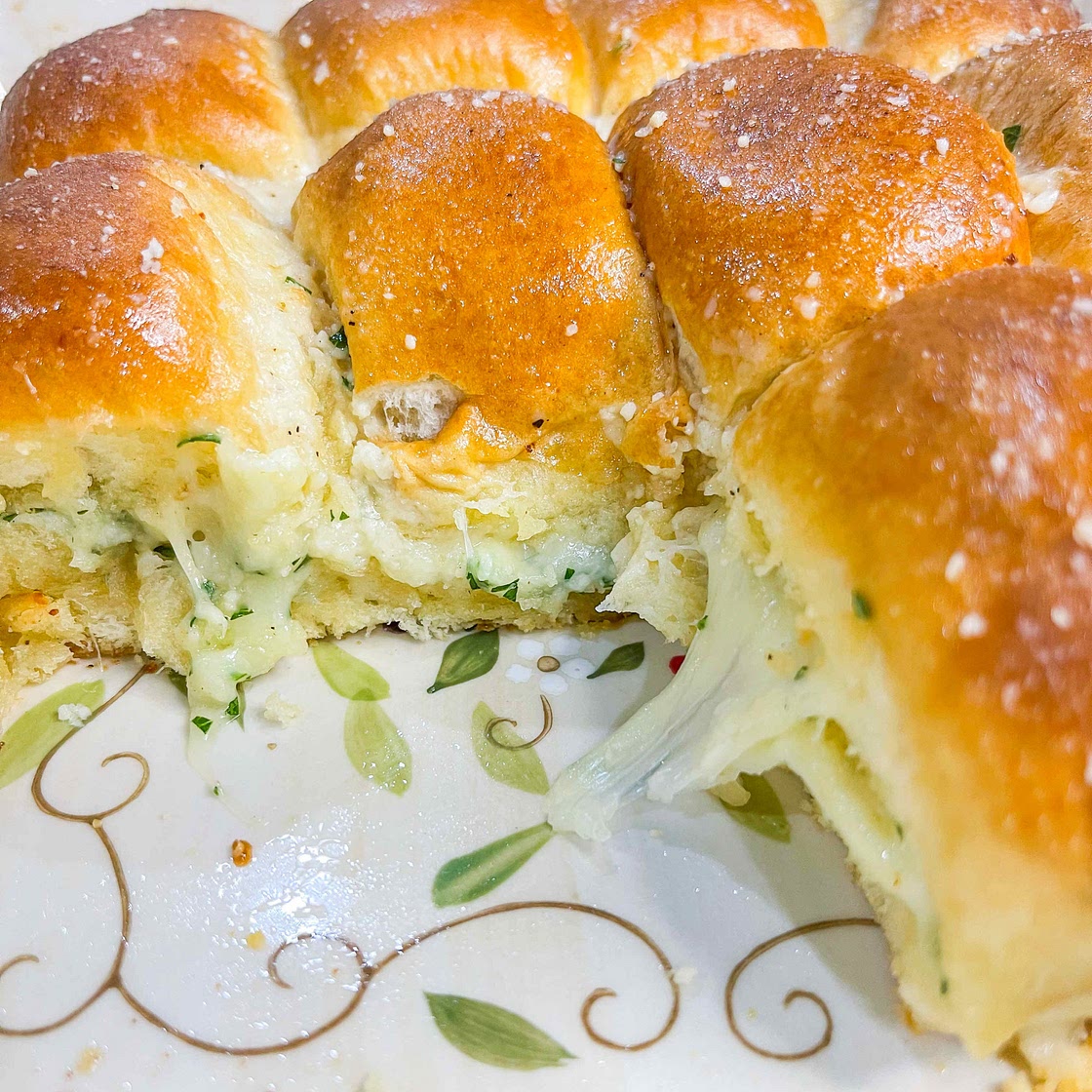Cheesy Garlic Bread Sliders