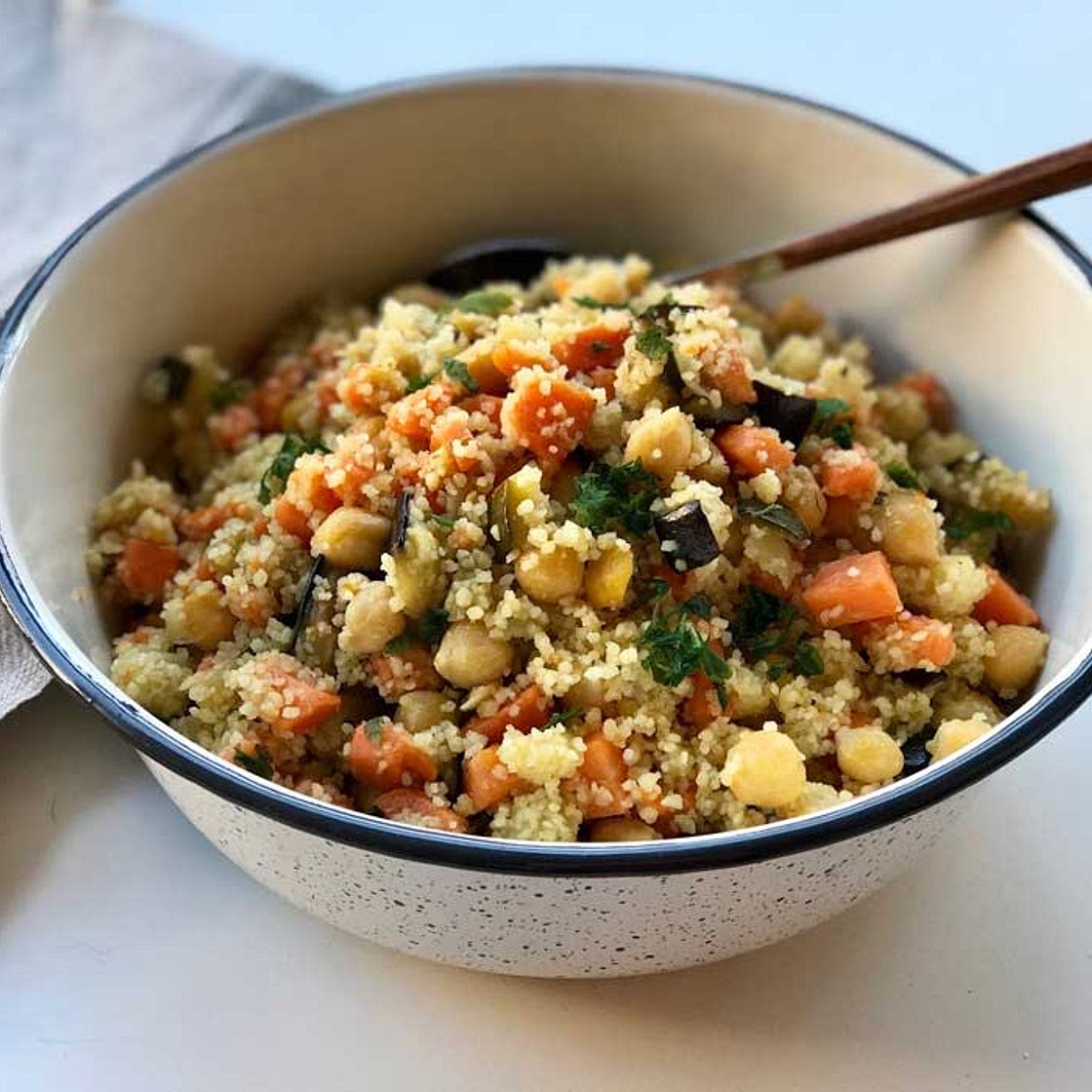 Ensalada de Couscous con Garbanzos y Vegetales Asados