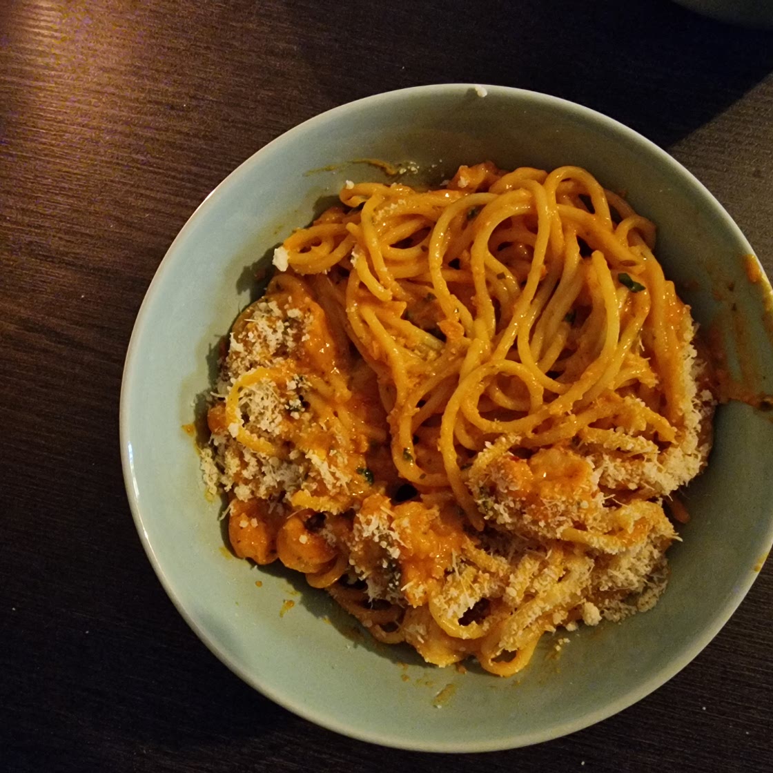 Pasta Alfredo con camarones