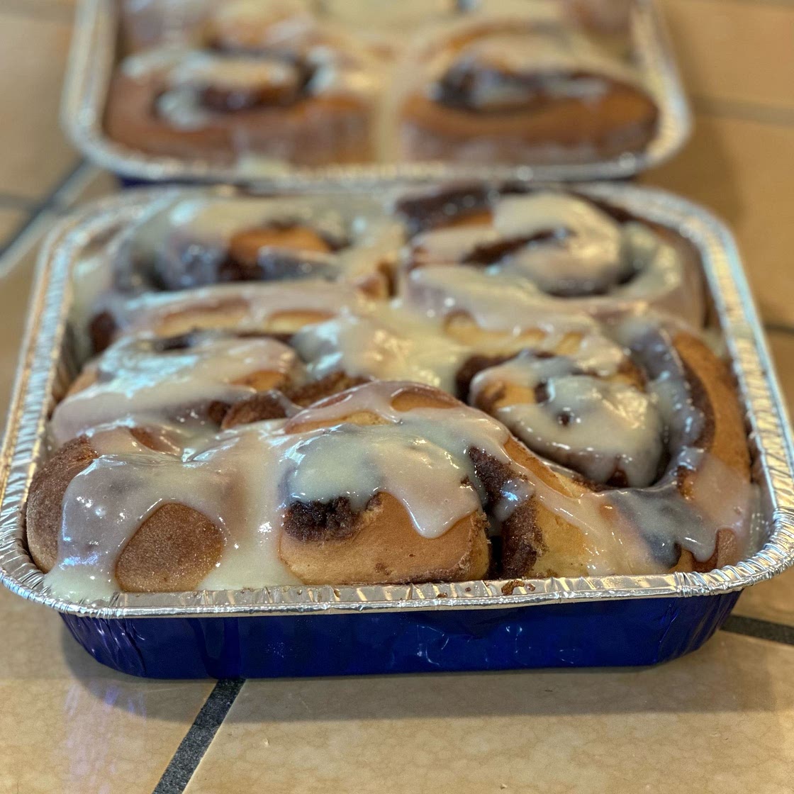 "Cinnabon" Cinnamon Rolls (using bread machine)