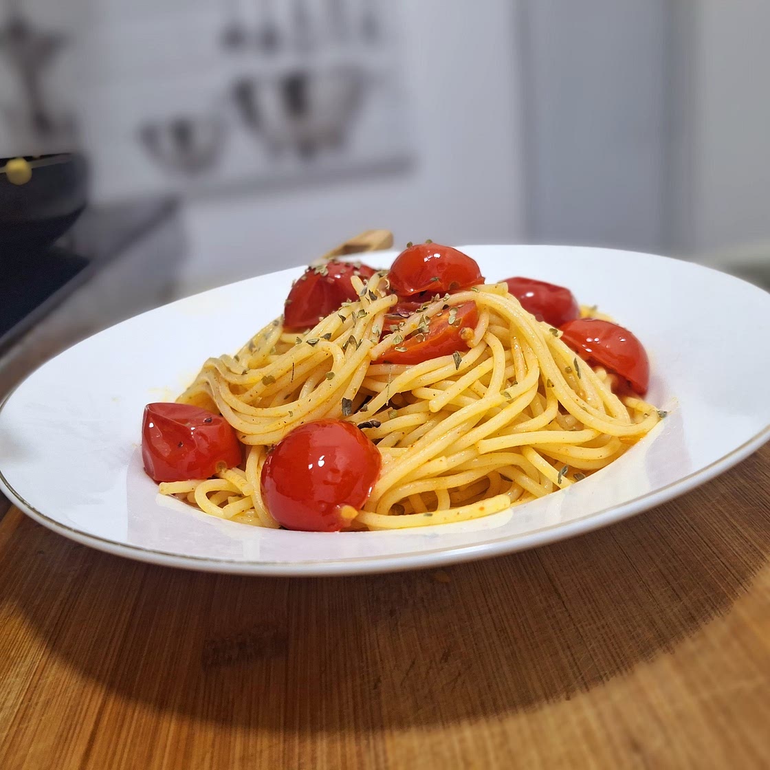 Cherry tomato pasta