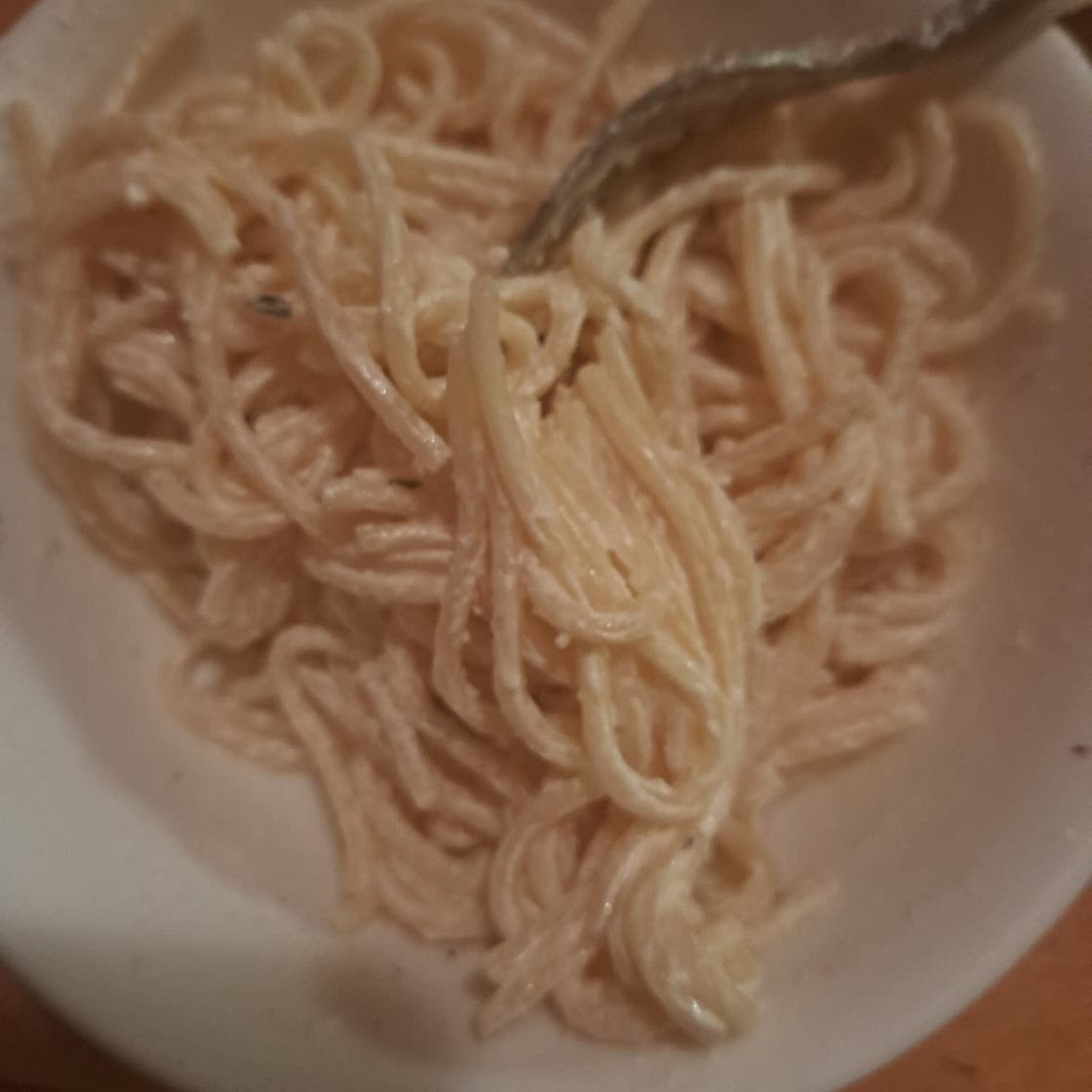 10-MINUTE CREAM CHEESE PASTA