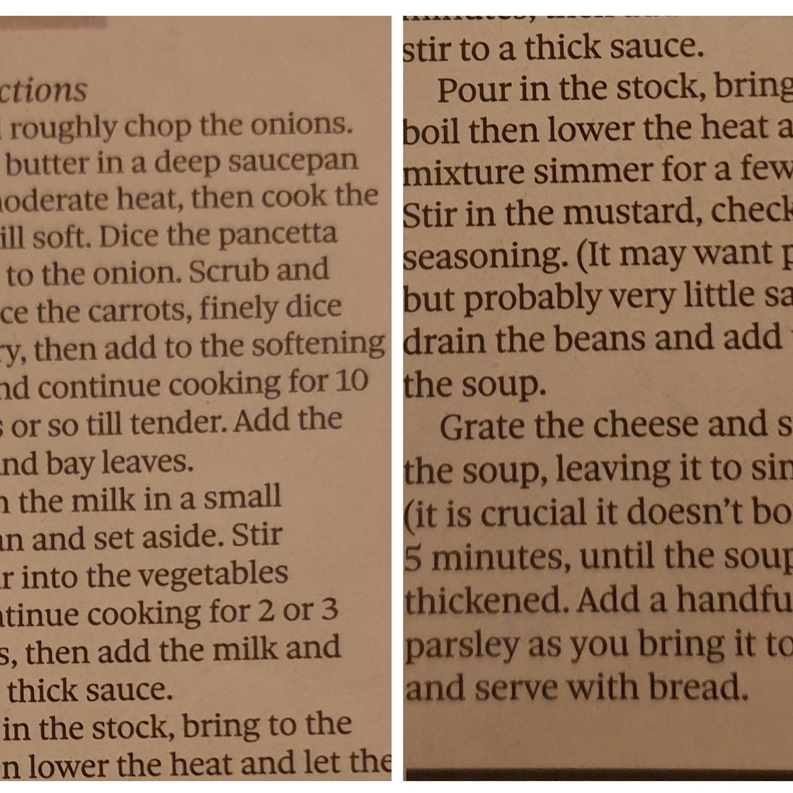 Cheese soup with beans and bacon