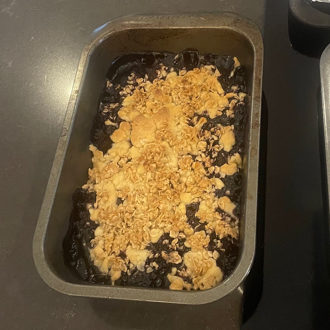Blackberry crumble