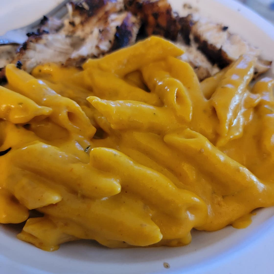 One Pot Stove-Top Pumpkin Mac and Cheese