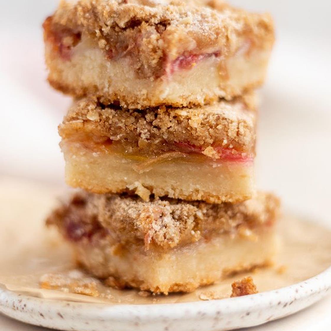 Apple Shortbread Squares with Cinnamon Crumb Topping
