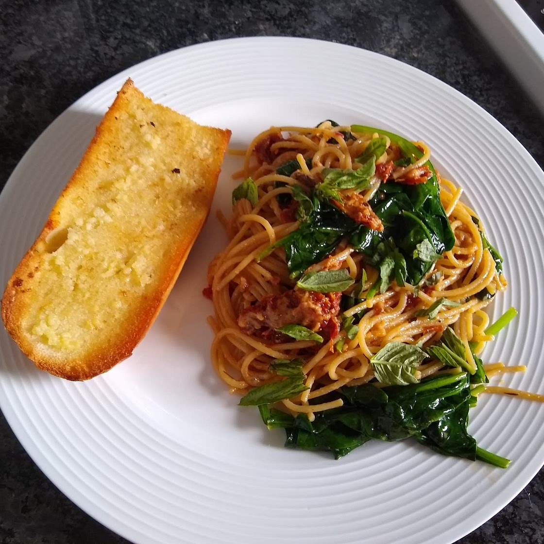 Spaghetti & Spinach with Sun-Dried Tomato Cream Sauce