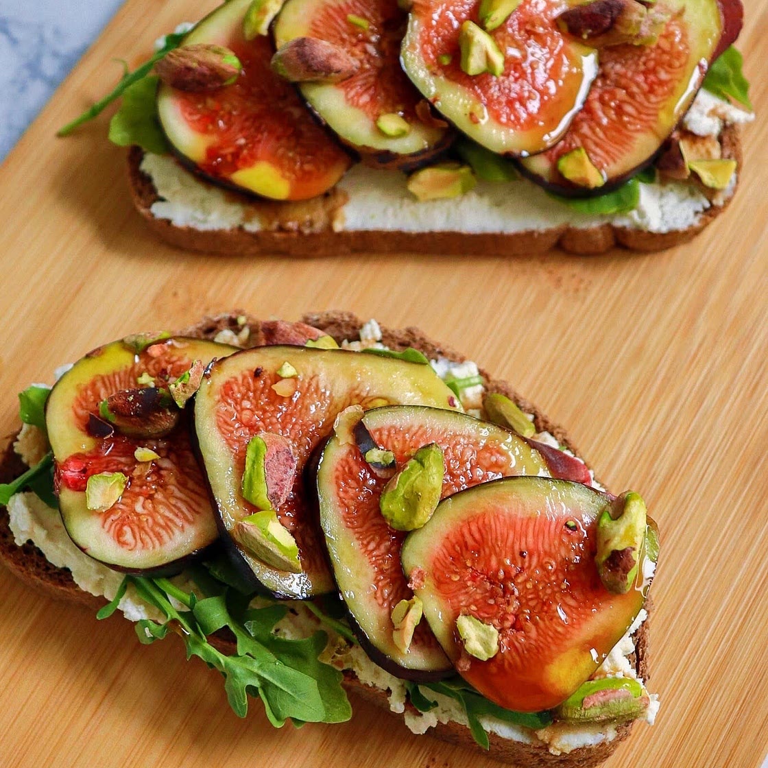 Delicious Fig Toasts (vegan, gluten free) 